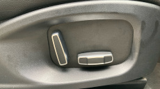 Jaguar F-Pace 2.0d [180] Chequered Flag 5dr Auto AWD Diesel Estate